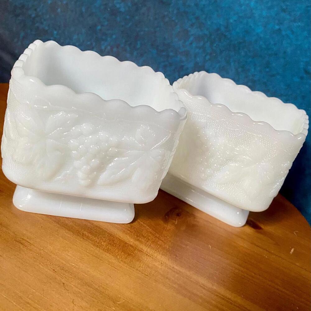 Vintage Anchor Hocking Milk Glass Grapes Leaves Square Stacking Candy Dish Set
